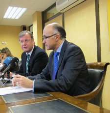 Antonio Silván Y Ramiro Ruiz Medrano, Durante El Encuentro Mantenido Hoy.