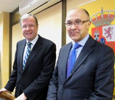 Antonio Silván Y Ramiro Ruiz Medrano, Tras El Encuentro Celebrado Hoy.