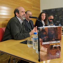 Jesús Mª Peña, Omella, Mónica, Y Justo García Turza