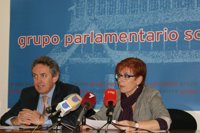 PSOE cree que "Valcárcel ha pasado del pasta per tutti a aceptar recortes para todo" y le pide que defienda Murcia