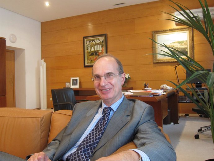 José Antonio Cagicas, Presidente Del Parlamento Cántabro