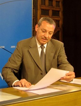 El Consejero De Educación, Francisco Álvarez De La Chica, En El Consejo Gobierno