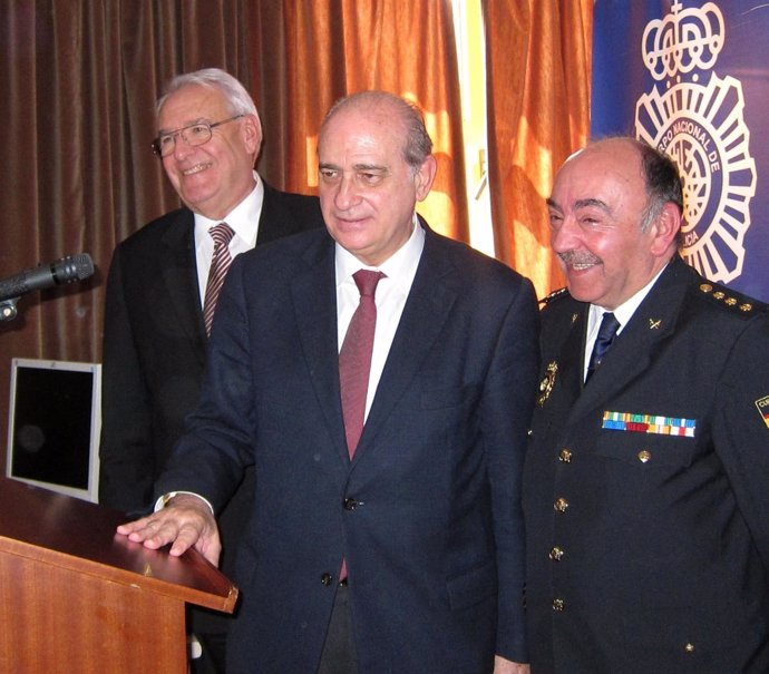 El Ministro De Interior, Jorge Fernández Díaz