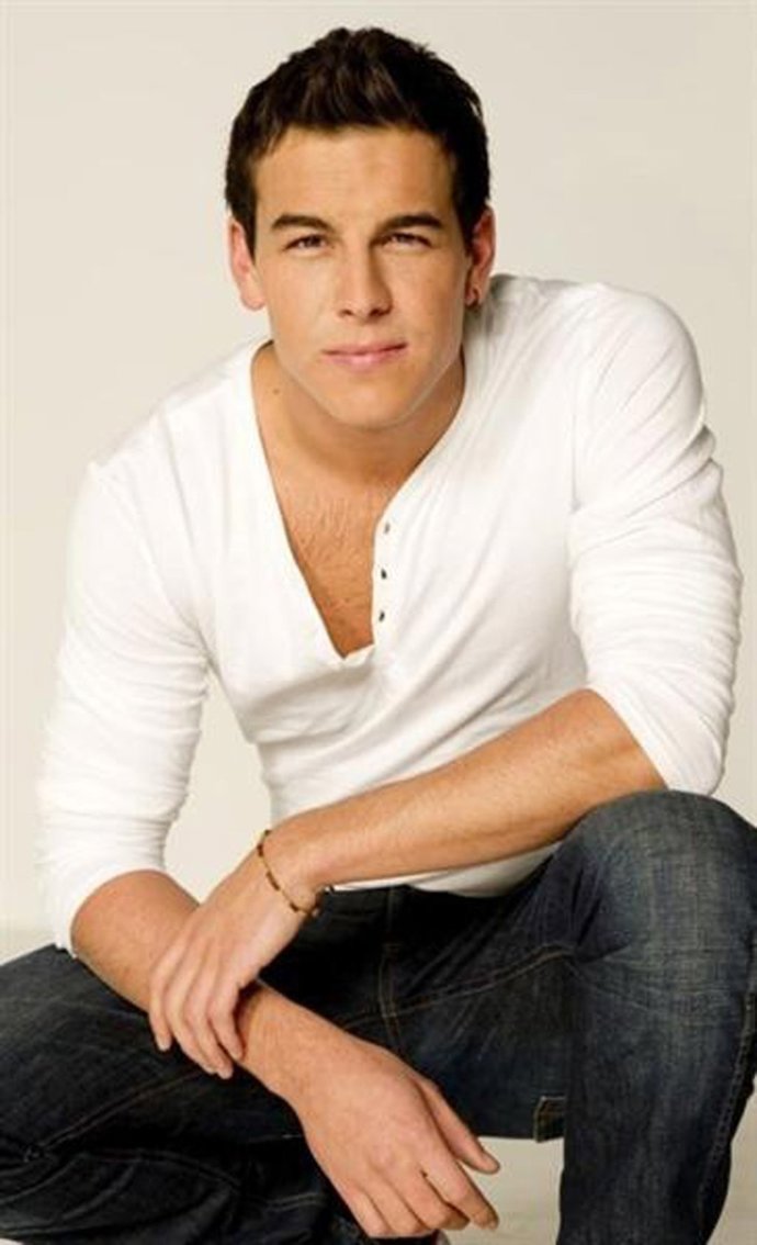 Posado De Mario Casas 