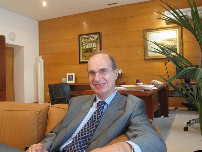 José Antonio Cagicas, Presidente Del Parlamento Cántabro