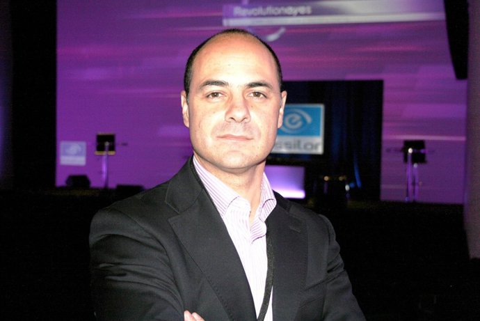 Ernesto Díaz, Director General De Essilor En España
