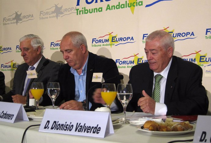 Santiago Herrero, Francisco Carbonero Y Dionisio Valverde.