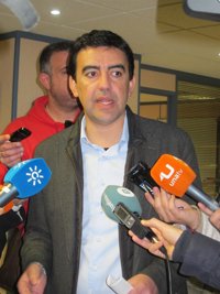 PSOE-A tilda de "injusta" la propuesta del Gobierno porque es "una trampa" para expropiar el Estado del Bienestar