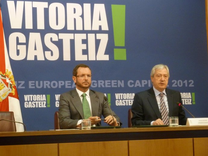 Carlos Zapatero Con El Alcalde De Vitoria, Javier Maroto.