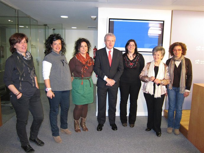 Del Río Con Mujeres De Cooperación 