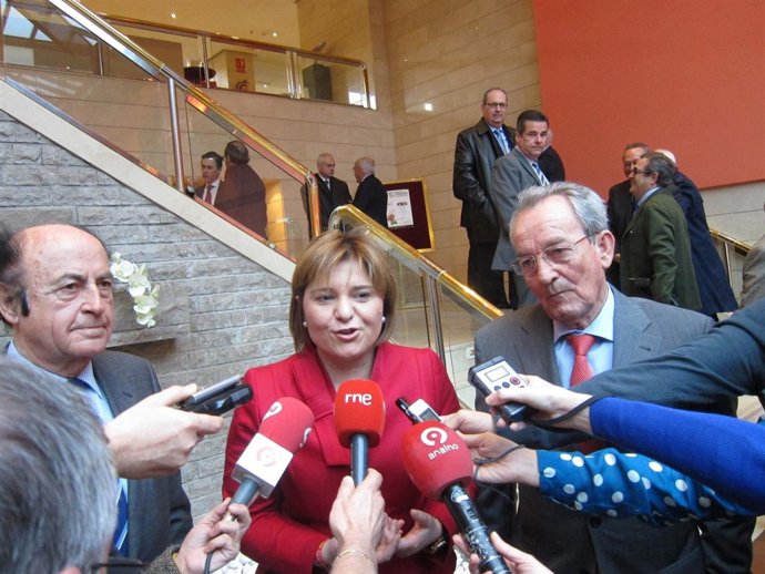 Bonig Atiende A Los Medios Tras Reunirse En La CEC