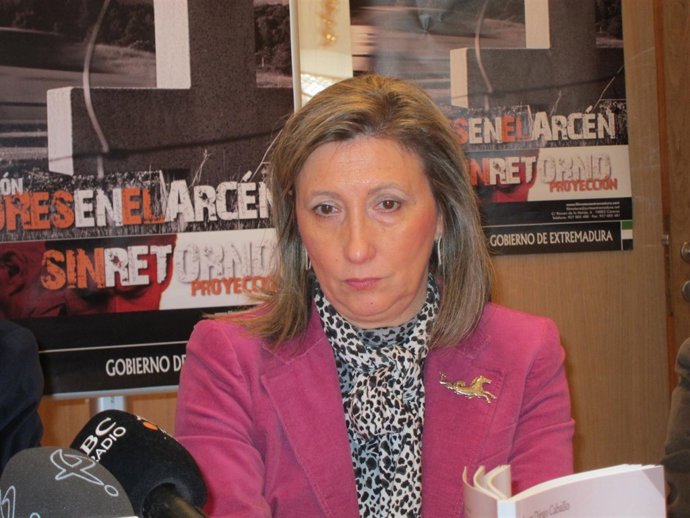 Trinidad Nogales, Consejera De Educación Y Cultura