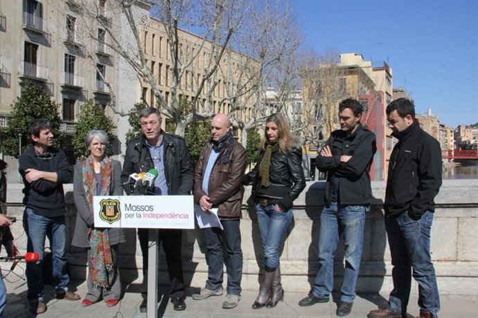 Representantes De ANC Y De Mossos Por La Independencia