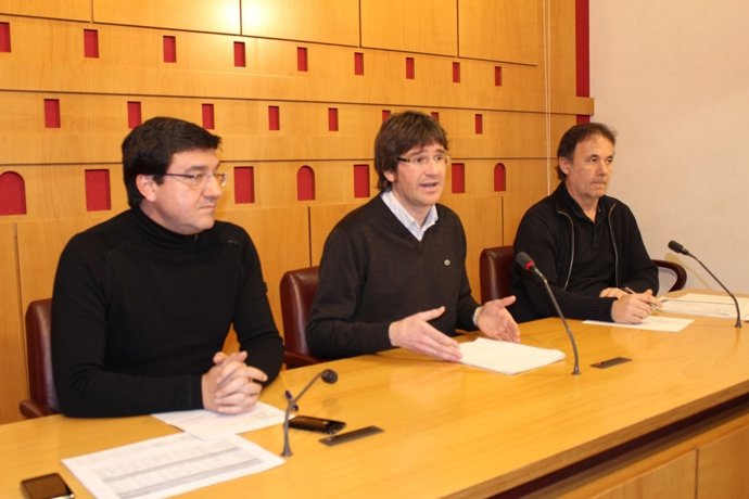 Lazcoz (PSE), Urtaran (PNV) Y Fernández De Pinedo (Bildu).