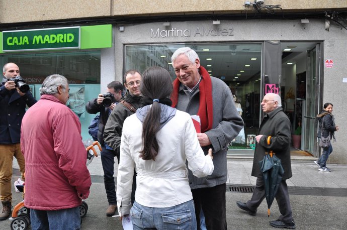 Notas De Prensa E Fotografía Do Reparto Na Coruña Con Guillerme Vázquez
