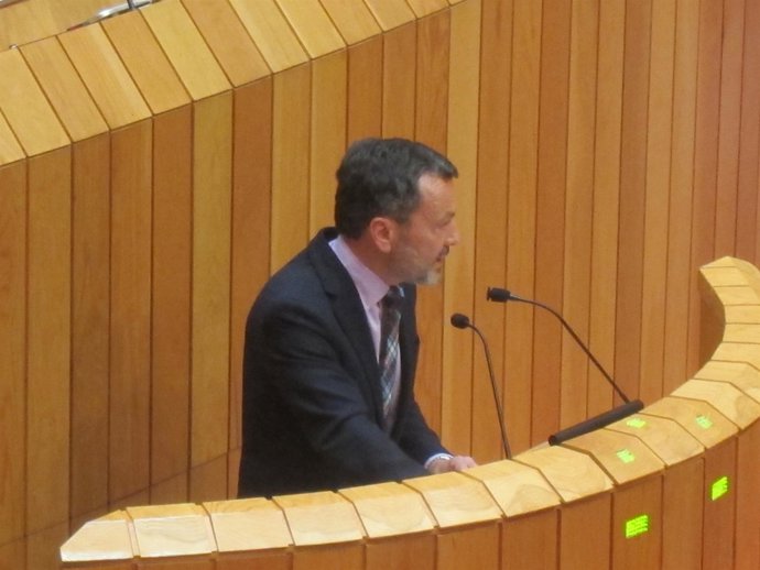 Agustín Hernández En El Pleno Del Parlamento