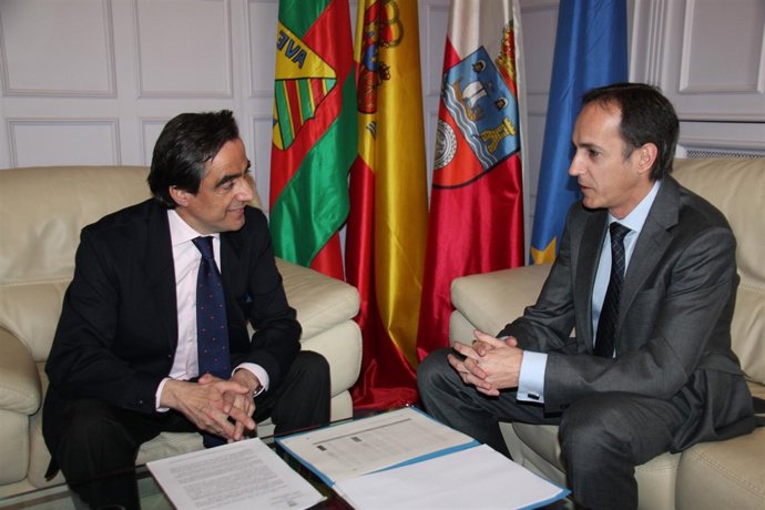 El Delegado Del Gobierno Y El Alcalde