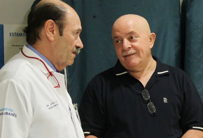 Luiz Inácio Lula Da Silva Con Uno De Sus Médicos.