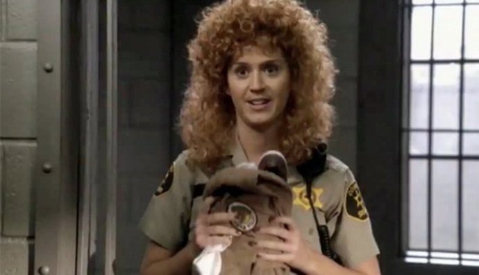 Katy Perry De Carcelera