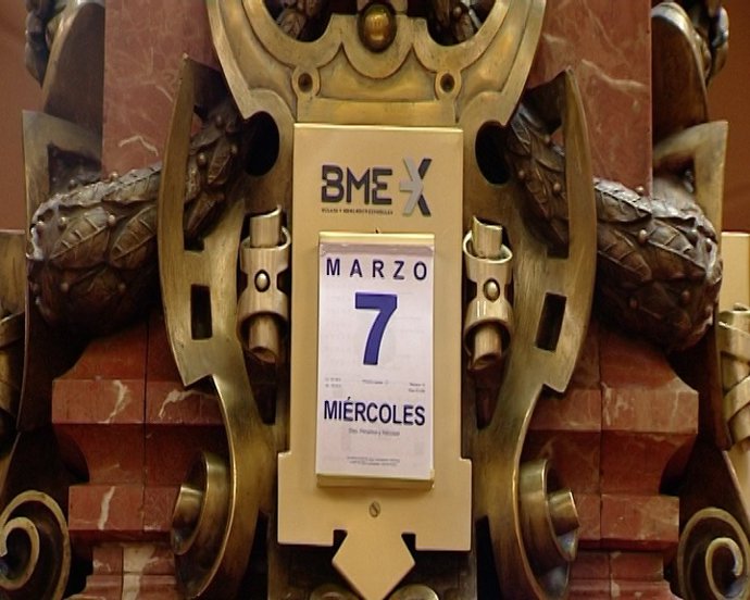 El Ibex 35 cede un 0,62% a media sesión