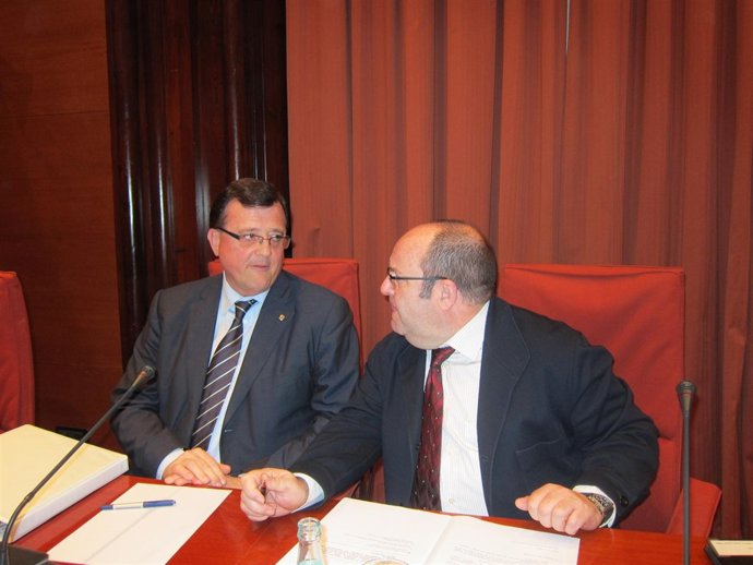 El Conseller F.X.Mena, En El Parlament