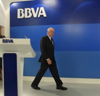 González (BBVA) dice que la compra de Unnim ayudará "sin duda" a fortalecer el sector