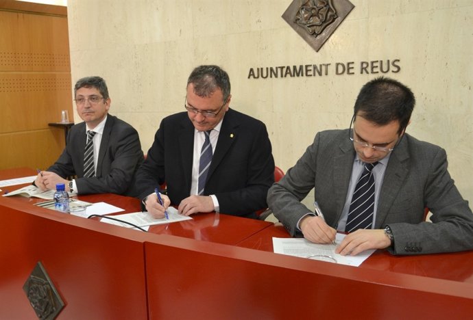Firma Del Acuerdo Entre La Generalitat Y El Ayuntamiento De Reus