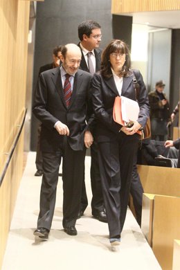 Alfredo Pérez Rubalcaba Y La Portavoz Socialista, Soraya Rodríguez