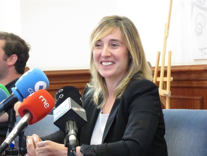 Eugenia Gómez De Diego En Rueda De Prensa