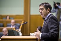 López emplaza a Batasuna a que denuncie la violencia terrorista y pida su disolución