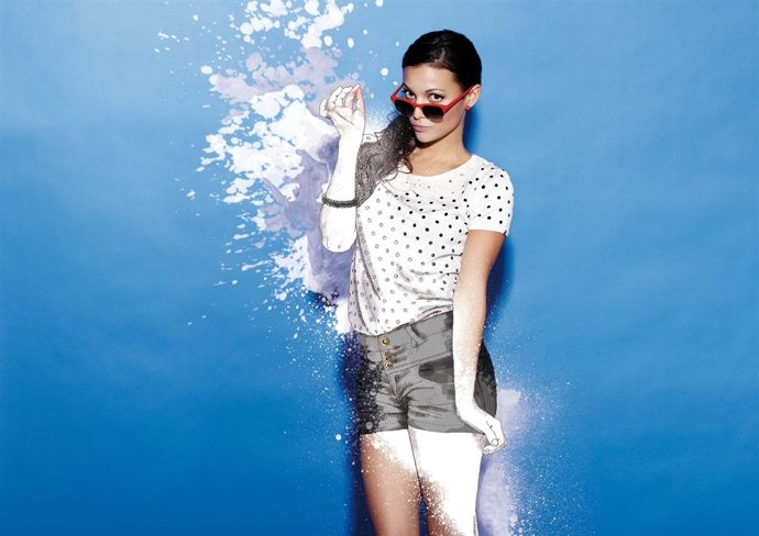 Elisa Mouliaá, Nueva Imagen De Refres Para Primavera-Verano 2012