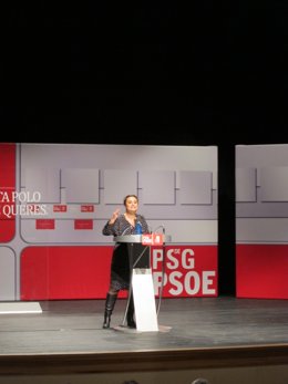 La Socialista Laura Seara En Un Mitin En O Barco.