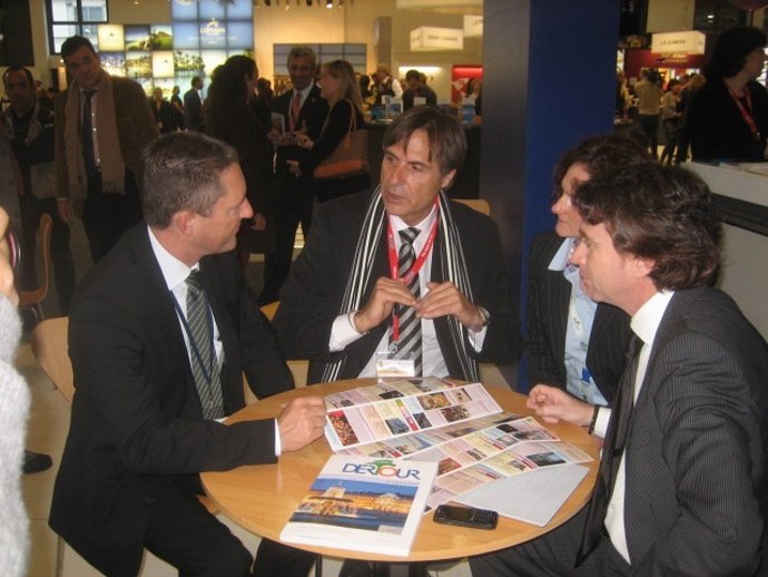 El Concejal De Turismo De Málaga,Damián Caneda, En Una Reunión En La ITB Berlín