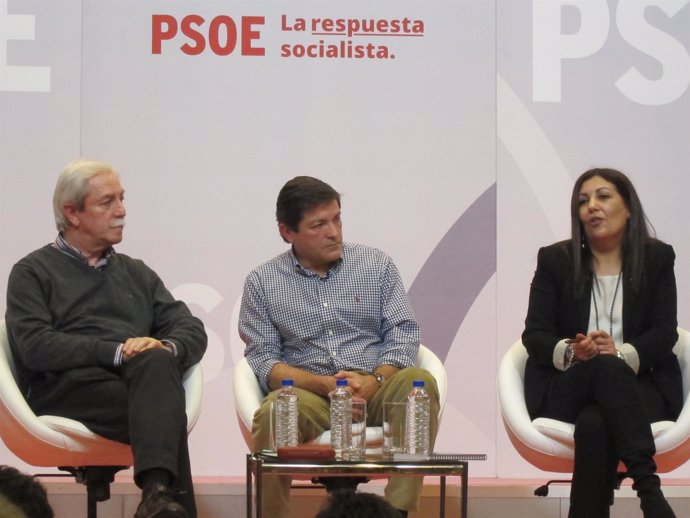 Justo R.Braga, Javier Fernández Y Marina Pineda, En Un Acto