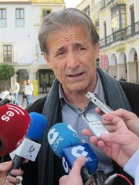 IU Extremadura invita a "reflexionar" sobre las consecuencias de la crisis y de la reforma laboral en la mujer