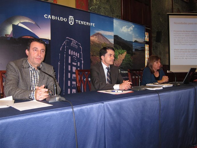 Ríos, Bethencourt Y Calzadilla En Rueda De Prensa