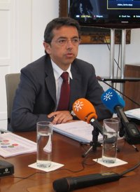 RTVA sigue dispuesta a montar el operativo para el debate a tres en el lugar que acuerden los partidos