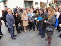 El PP de Ourense conmemora el Día Internacional al lado de 'La Lechera', "una mujer gallega por antonomasia"