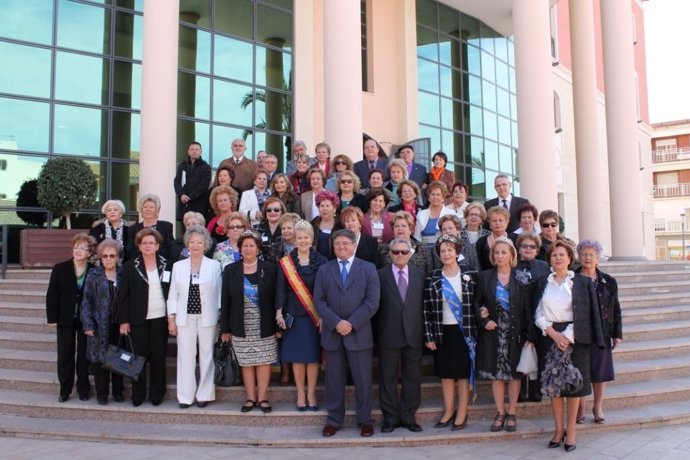 Anastasio Bastida Con Las Candidatas