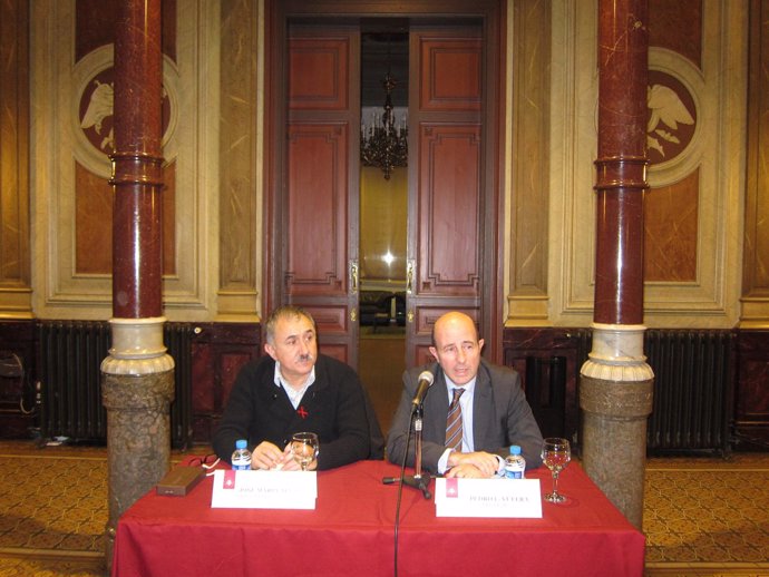 Josep Maria Álvarez Y Pedro Yúfera Durante La Conferencia En El Icab