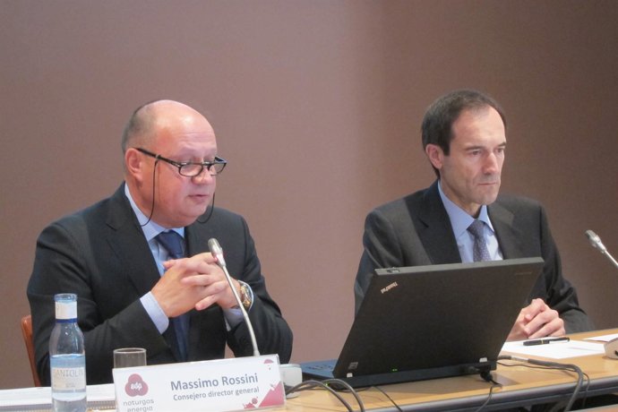 Massimo Rossini Y Manuel Menéndez, De Naturgas