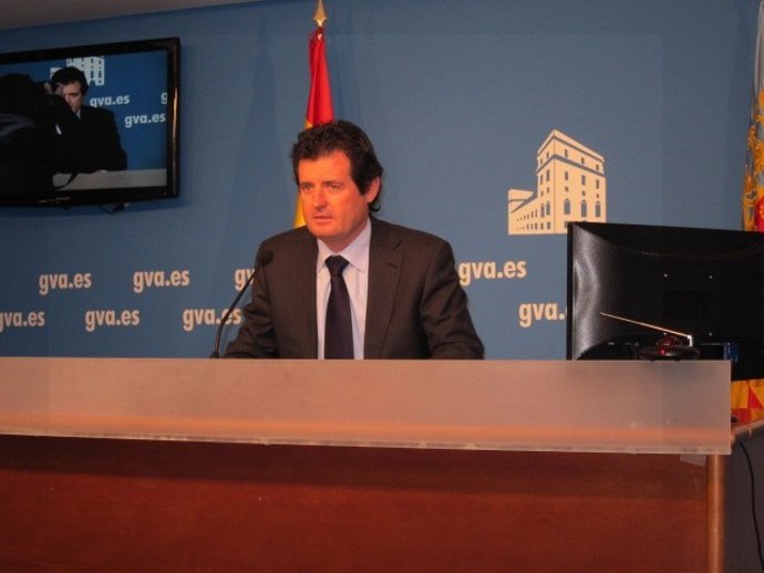 José Císcar En La Rueda De Prensa Tras El Pleno Del Consell