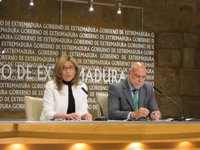 Teniente aclara que "no hay ninguna decisión" sobre "ajustes" de empleados públicos en Extremadura