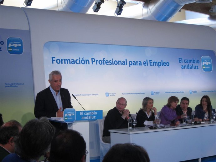 Arenas, En Un Acto En Ronda (Málaga)