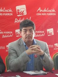 Valderas pide a Griñán que anuncie que va a recurrir también al TC la reforma laboral para "pasar a los hechos"