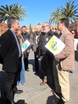 Sindicatos Docentes Presentan A La Conselleria Manifiestos Contra Los Recortes