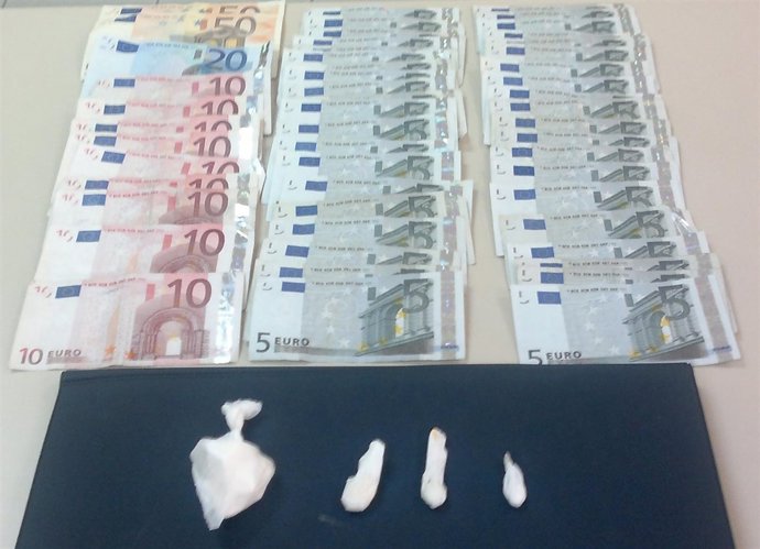 Cocaína Y Dinero Intervenido