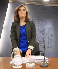 25M.-Sáenz de Santamaría elude valorar la encuesta del CIS e invita a los andaluces a participar en las elecciones