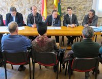 Alcaldes de la comarca de Anguiano alertan sobre la pérdida de reses por culpa de los lobos