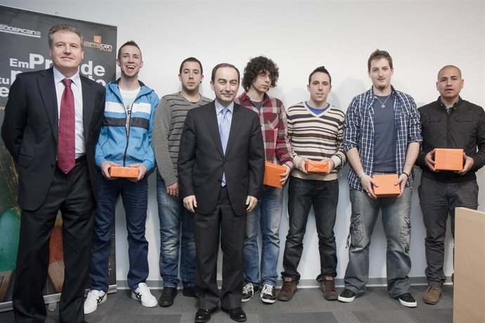 Arasti Y Serna Con premiados